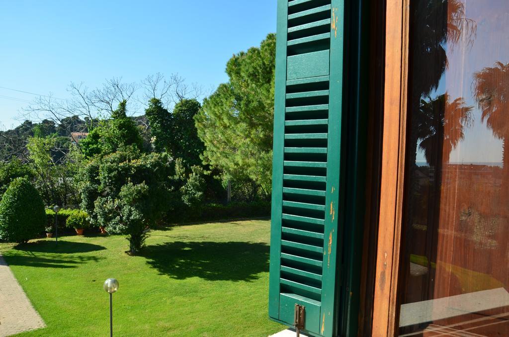Villa Montanari Rosati Porto San Giorgio Extérieur photo